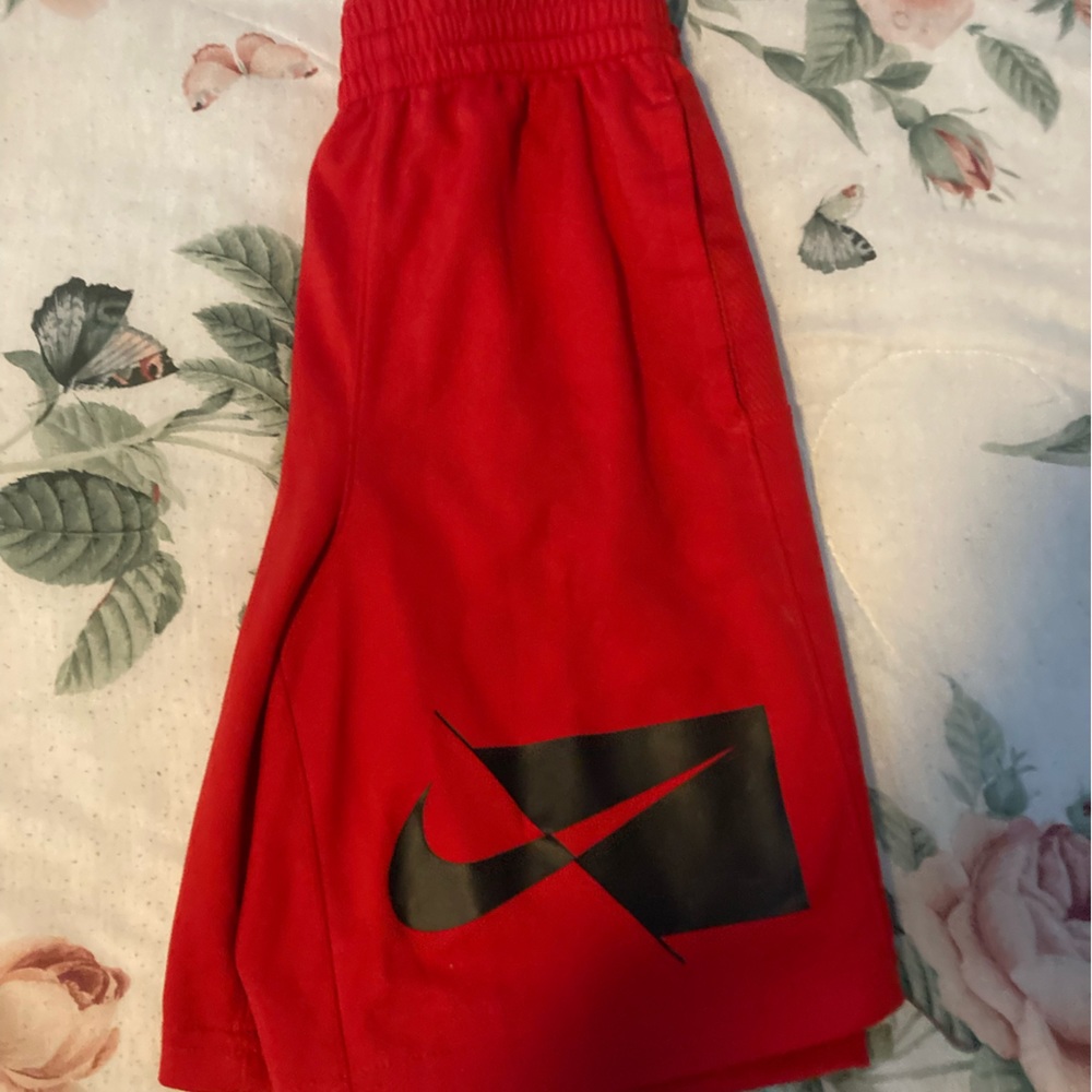 Boys Nike Shorts Size Medium